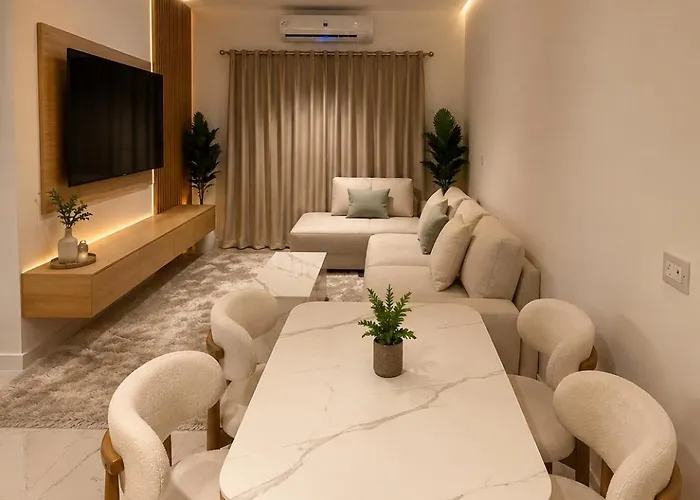 Luxury With Pool In Magawish D109 * 洪加達